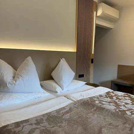 Hotel Grahor Depandance 3*